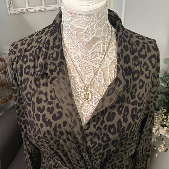 Lucky Brand Cheetah Print Button up Dress w/ Tie - Picture 5 of 9